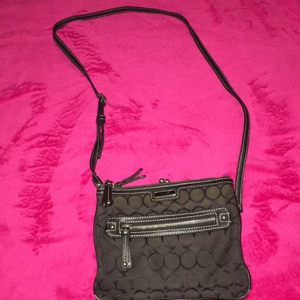 Black Nine West purse